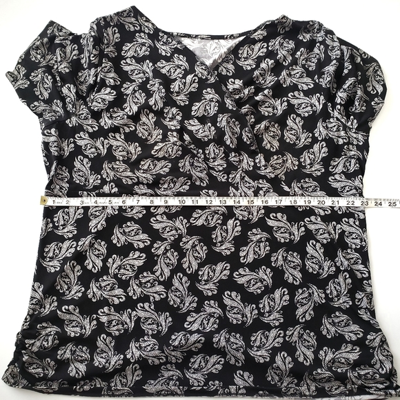 Lane Bryant Faux Wrap Short Sleeve Blouse Size 22/24 - Picture 10 of 11